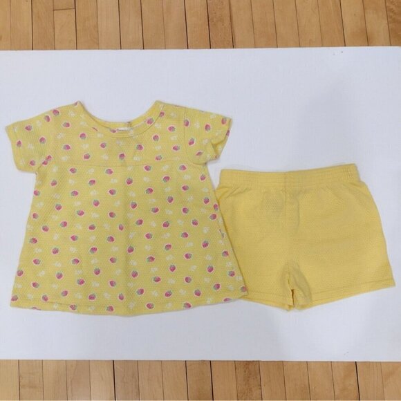 Vintage Garanimals Girls 18M 2pc Outfit Short Sleeve Shirt Shorts Strawberries - Picture 1 of 6